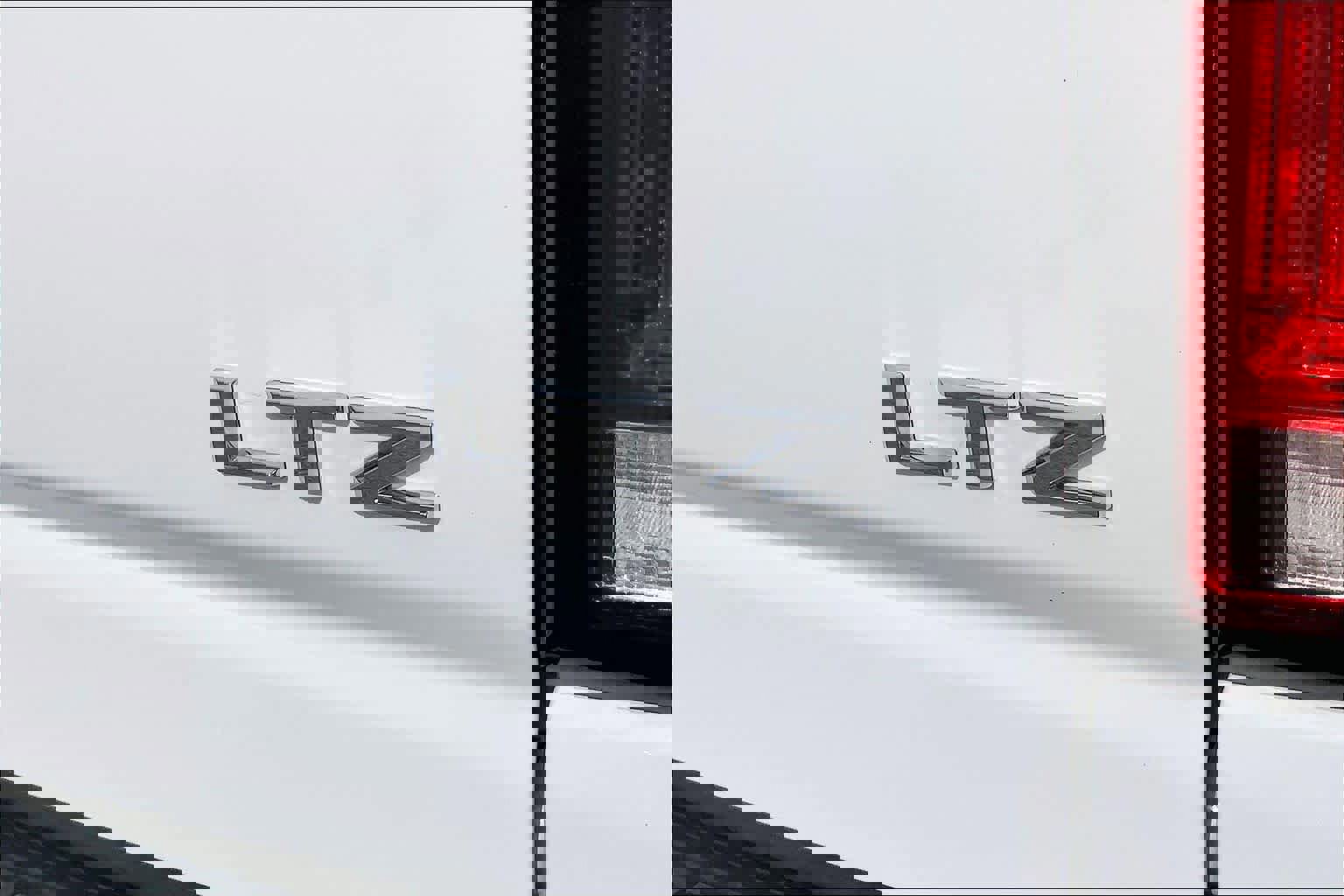 Used 2025 Chevrolet Silverado 2500 LTZ w/ LTZ Premium Package image 12