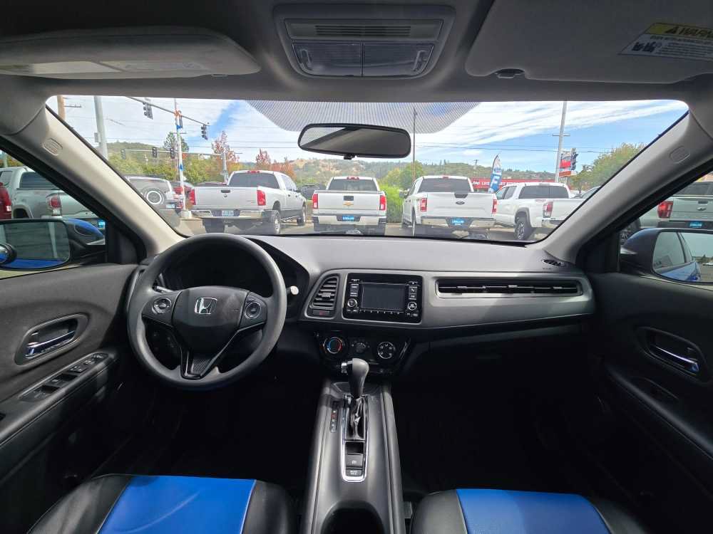 Used 2018 Honda HR-V LX image 15