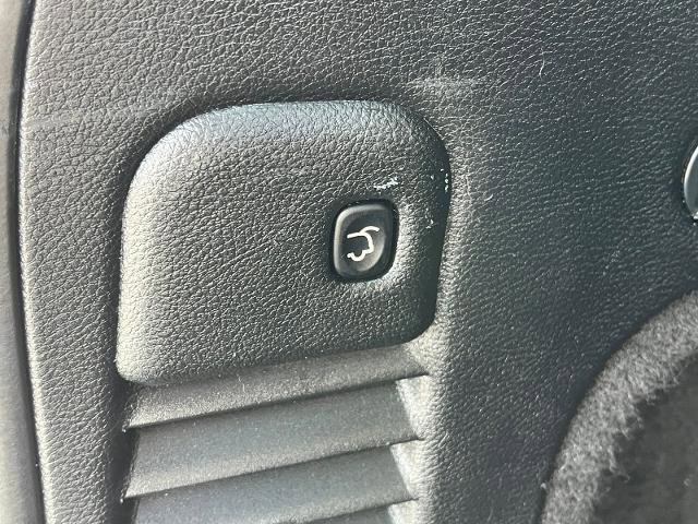 Used 2019 Jeep Grand Cherokee Altitude RWD image 17