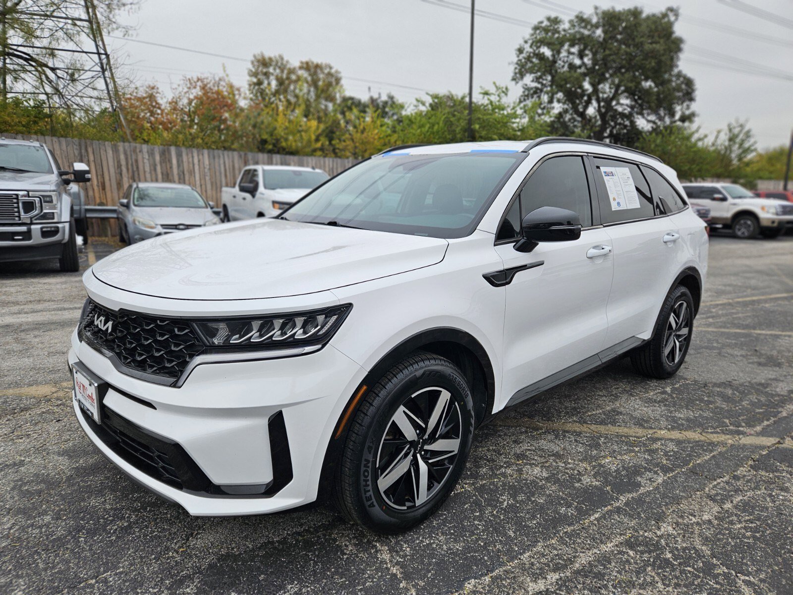 Used 2022 Kia Sorento S image 8