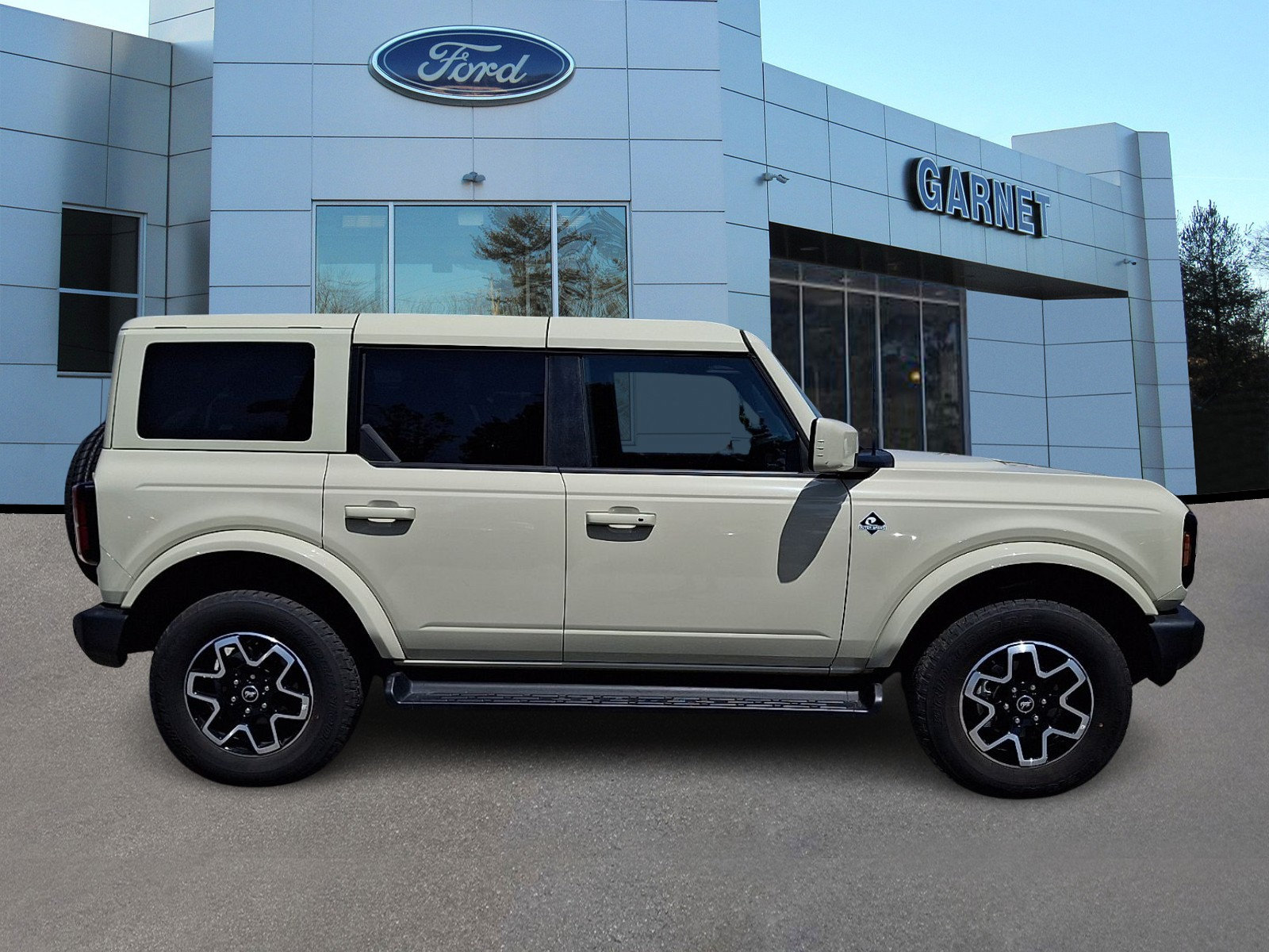 Certified 2025 Ford Bronco Outer Banks AWD/4WD image 10