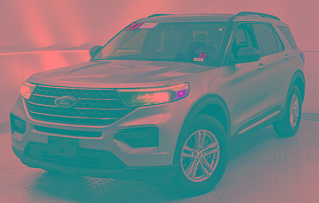 Certified 2023 Ford Explorer XLT w/ Class IV Trailer Tow Package image 6