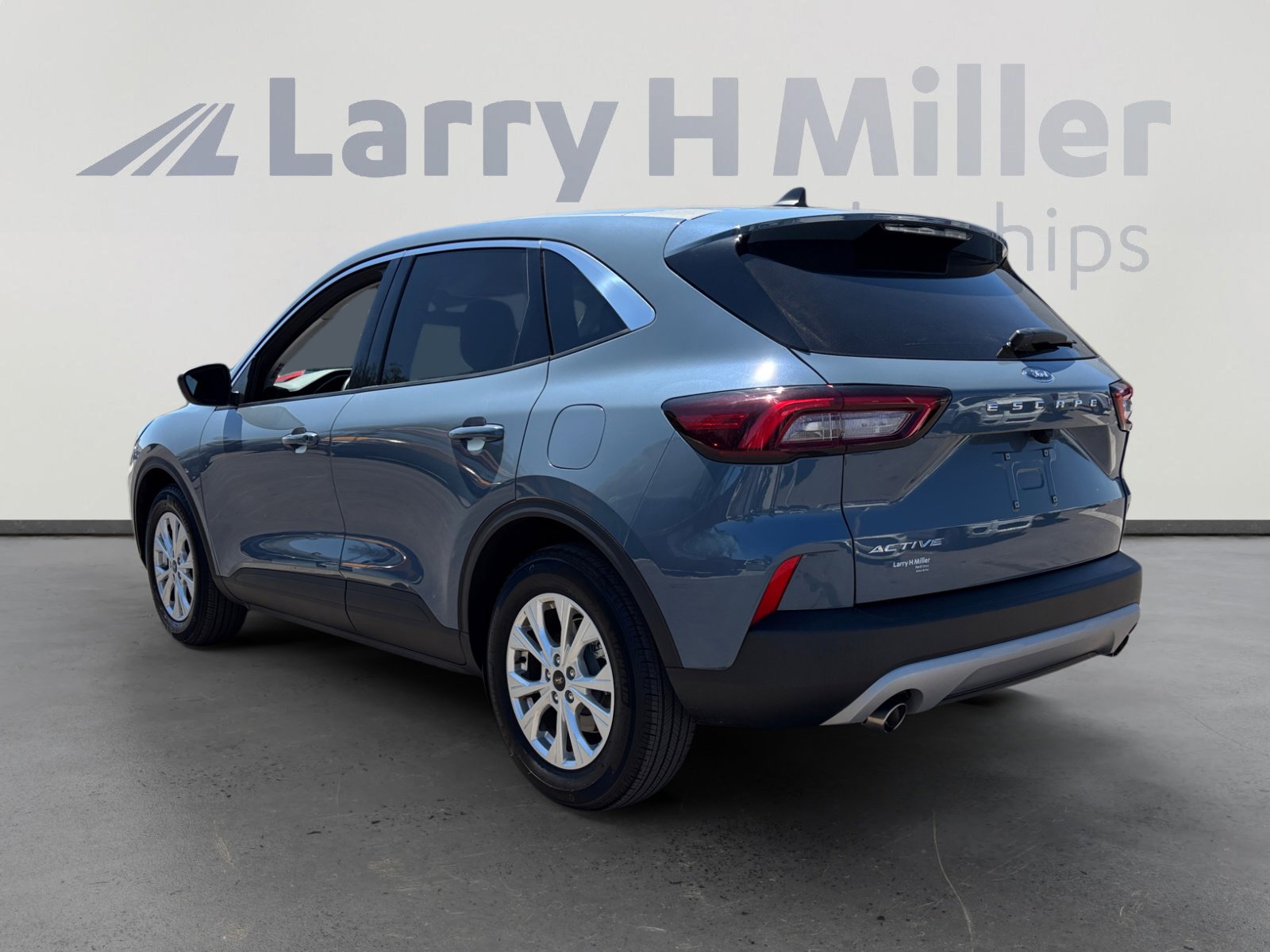 Certified 2024 Ford Escape Active image 3