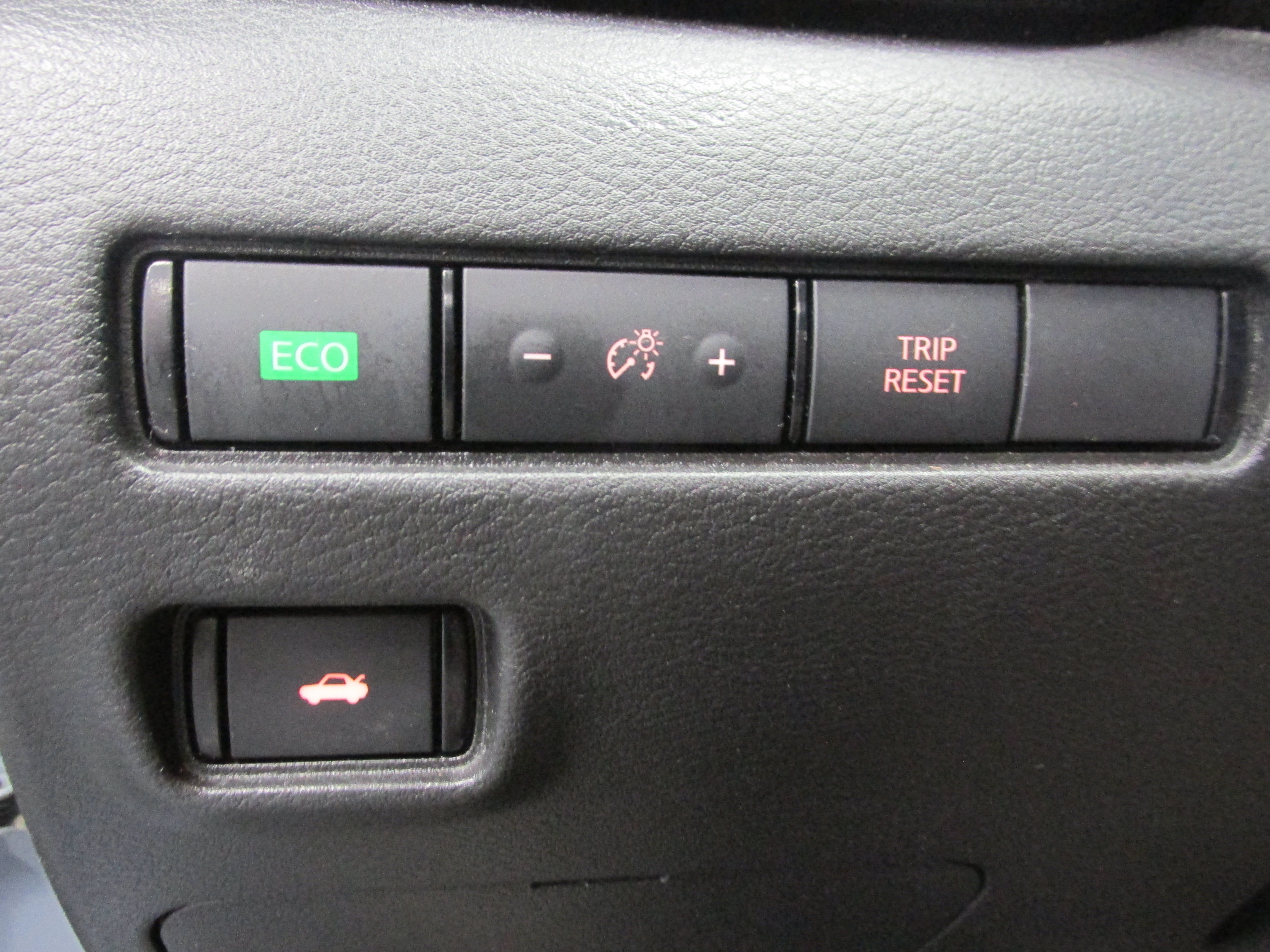 Used 2024 Nissan Sentra SV w/ All-Weather Package FWD image 28