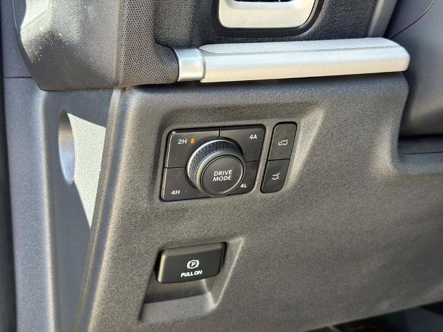 Certified 2025 Ford Expedition Active AWD/4WD image 25