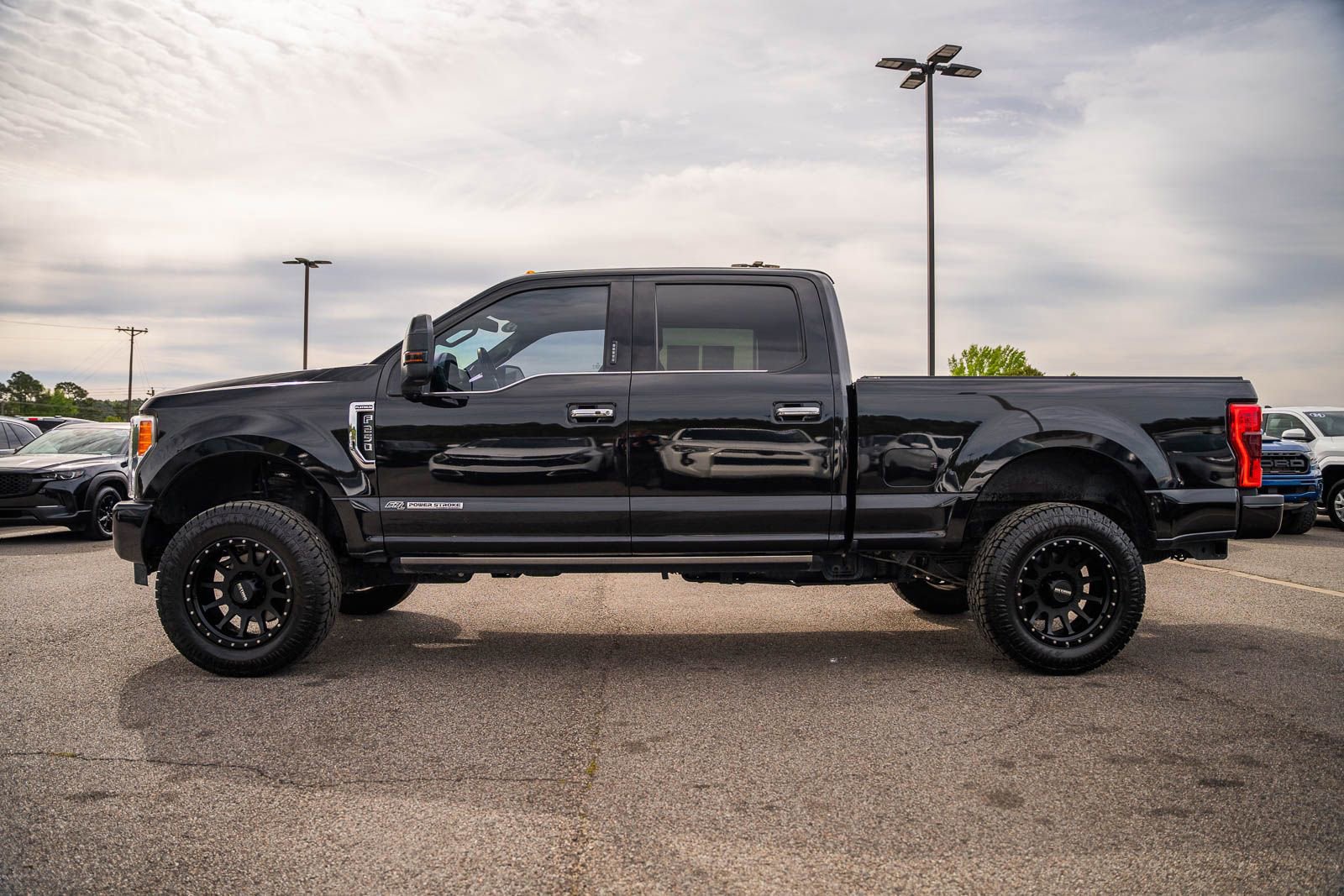Certified 2019 Ford F250 Platinum w/ Platinum Ultimate Package image 3