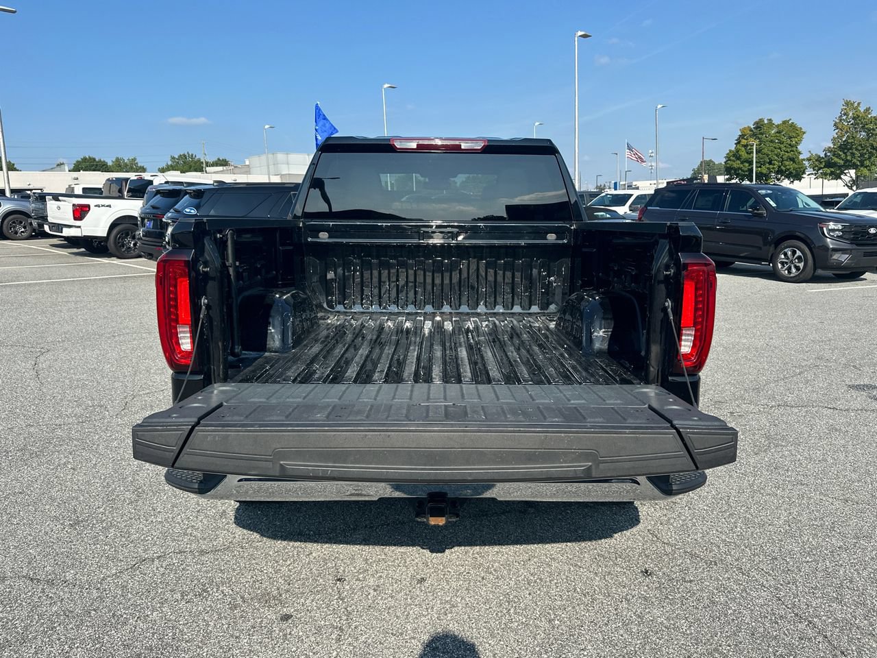 Used 2025 GMC Sierra 1500 SLT AWD/4WD image 20