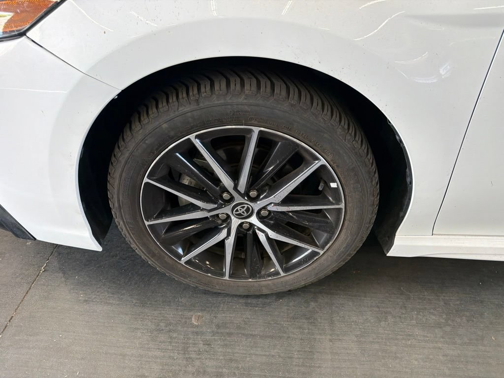 Used 2024 Toyota Camry SE AWD/4WD image 4