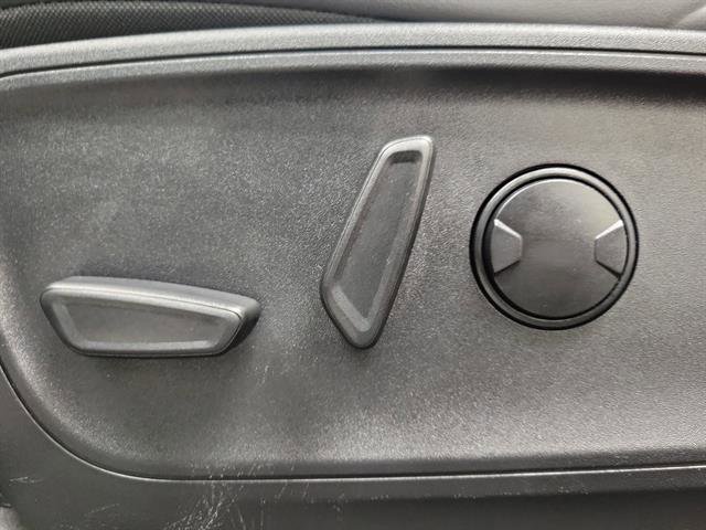 Certified 2025 Ford Escape Platinum AWD/4WD image 18