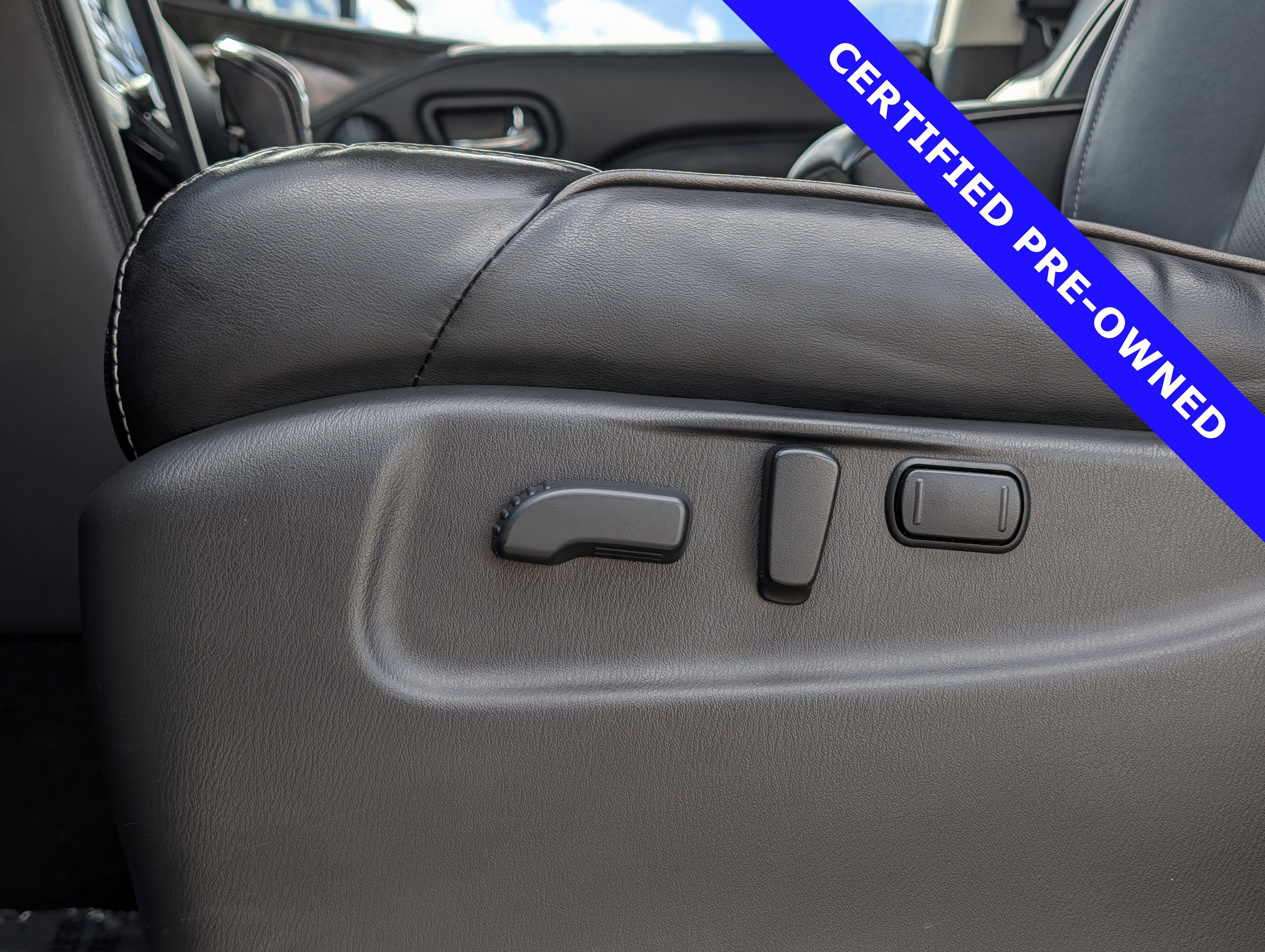 Used 2021 INFINITI QX80 Luxe image 24