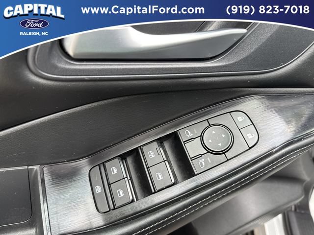 Used 2025 Nissan Rogue SV FWD image 21
