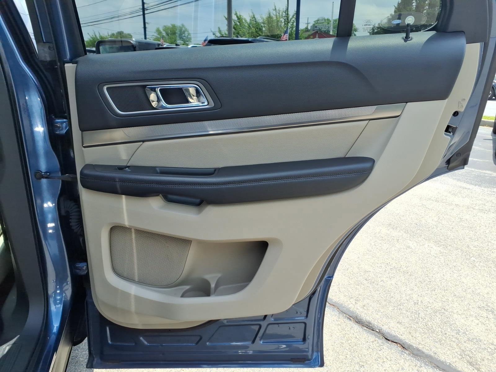 Certified 2018 Ford Explorer XLT w/ Equipment Group 202A AWD/4WD image 29