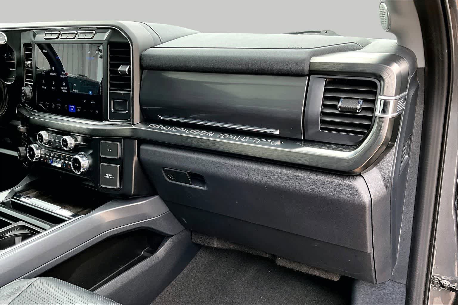 Certified 2024 Ford F250 Lariat w/ Lariat Ultimate Package AWD/4WD image 19