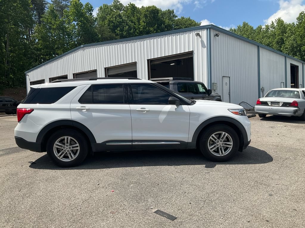 Certified 2020 Ford Explorer XLT RWD image 4