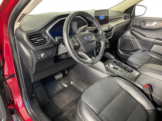 Certified 2020 Ford Escape Titanium AWD/4WD image 3
