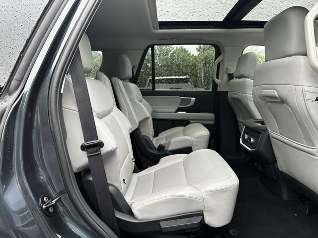 Certified 2025 Ford Expedition Platinum w/ Driver's Package AWD/4WD image 38