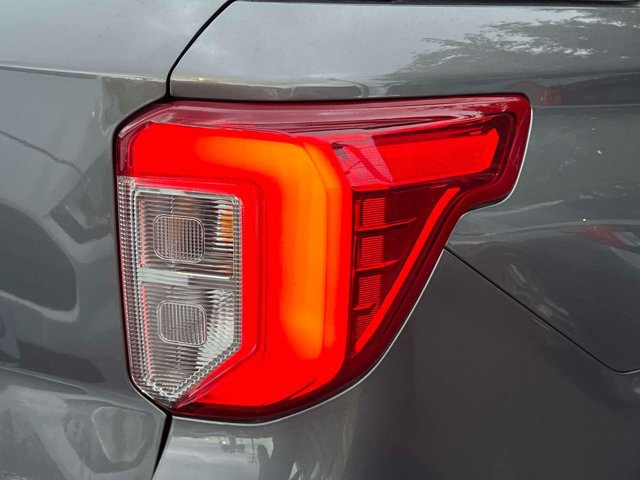 Certified 2023 Ford Explorer XLT w/ Equipment Group 202A AWD/4WD image 10