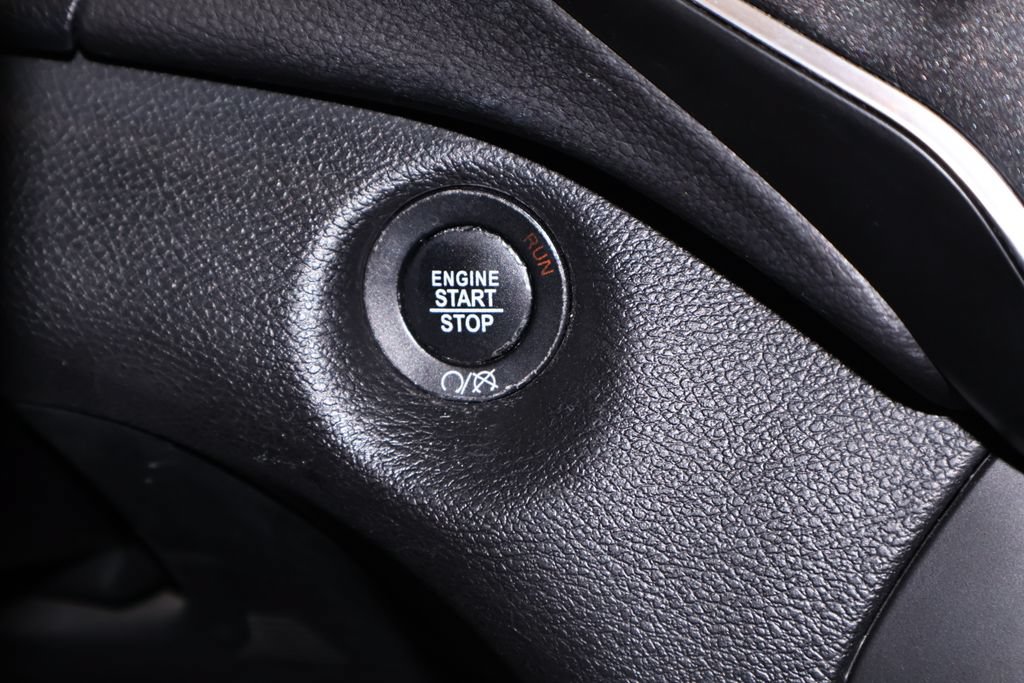 Used 2019 Jeep Cherokee Trailhawk w/ Cold Weather Group AWD/4WD image 25