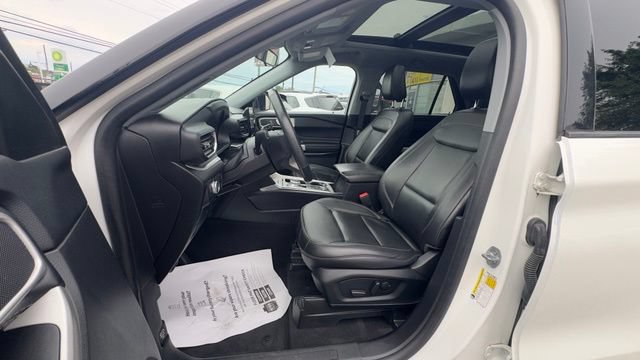 Certified 2022 Ford Explorer XLT w/ Equipment Group 202A AWD/4WD image 14