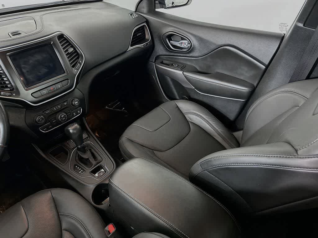Used 2021 Jeep Cherokee Latitude Lux w/ Comfort/Convenience Group FWD image 11