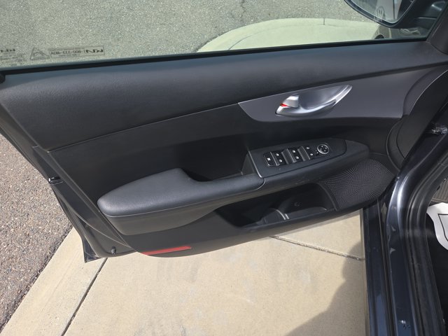 Used 2023 Kia Forte LXS FWD image 11