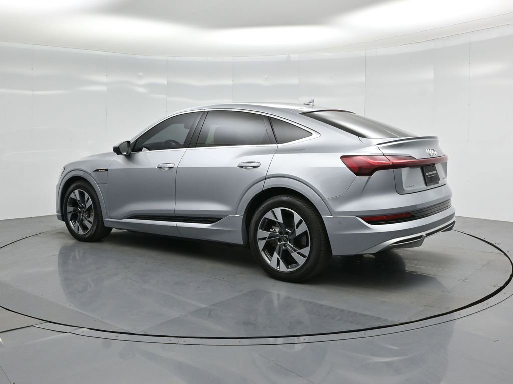 Used 2022 Audi e-tron Premium Plus image 6