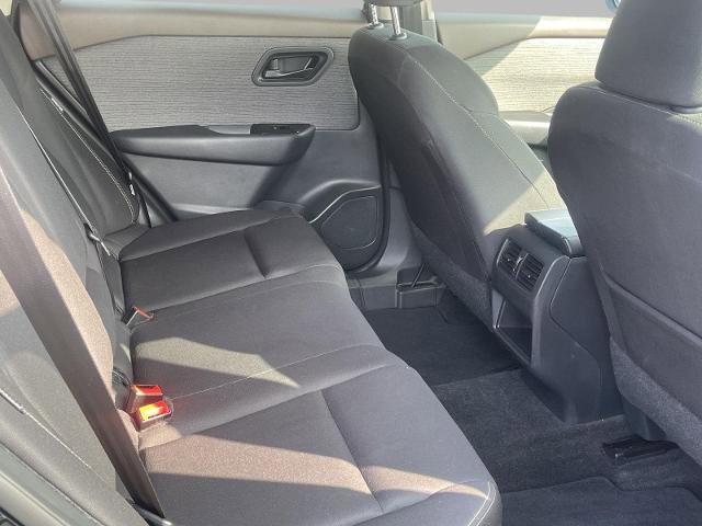 Used 2023 Nissan Rogue S image 19