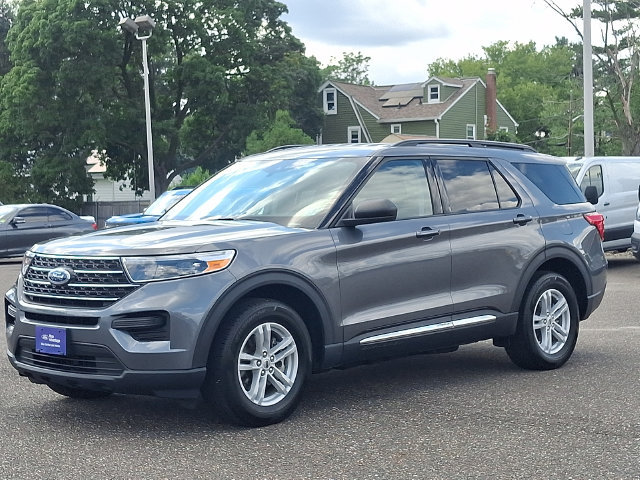 Certified 2023 Ford Explorer XLT AWD/4WD image 3