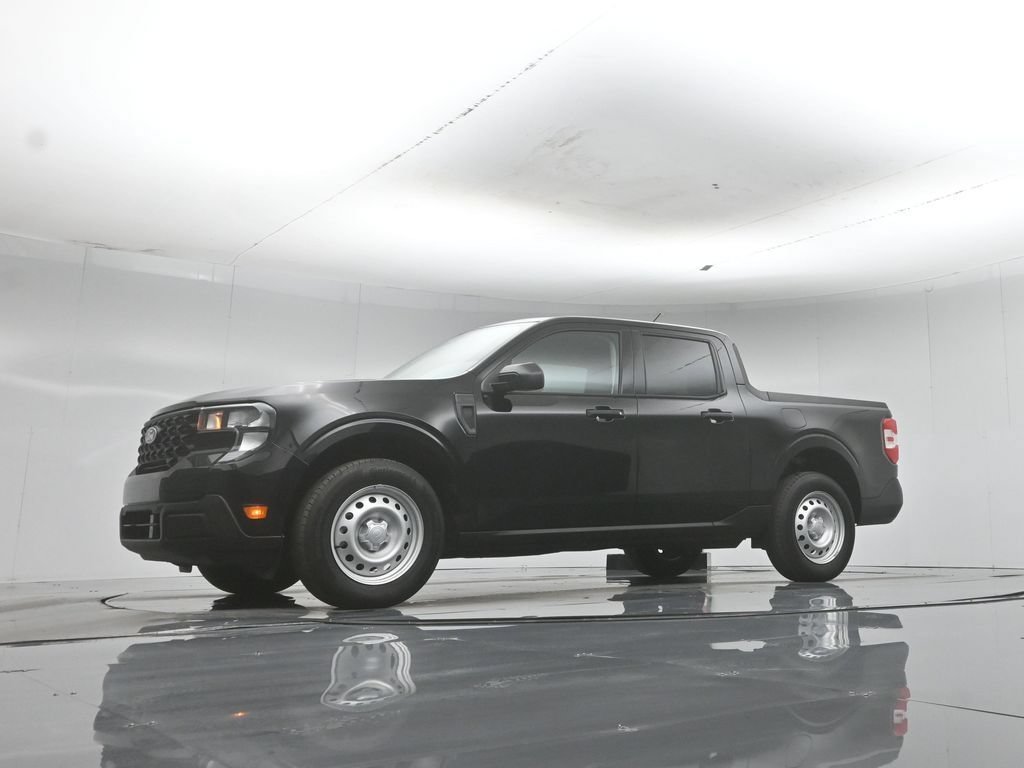 Certified 2025 Ford Maverick XL FWD image 45