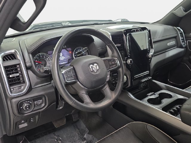 Used 2024 RAM 1500 Laramie AWD/4WD image 16