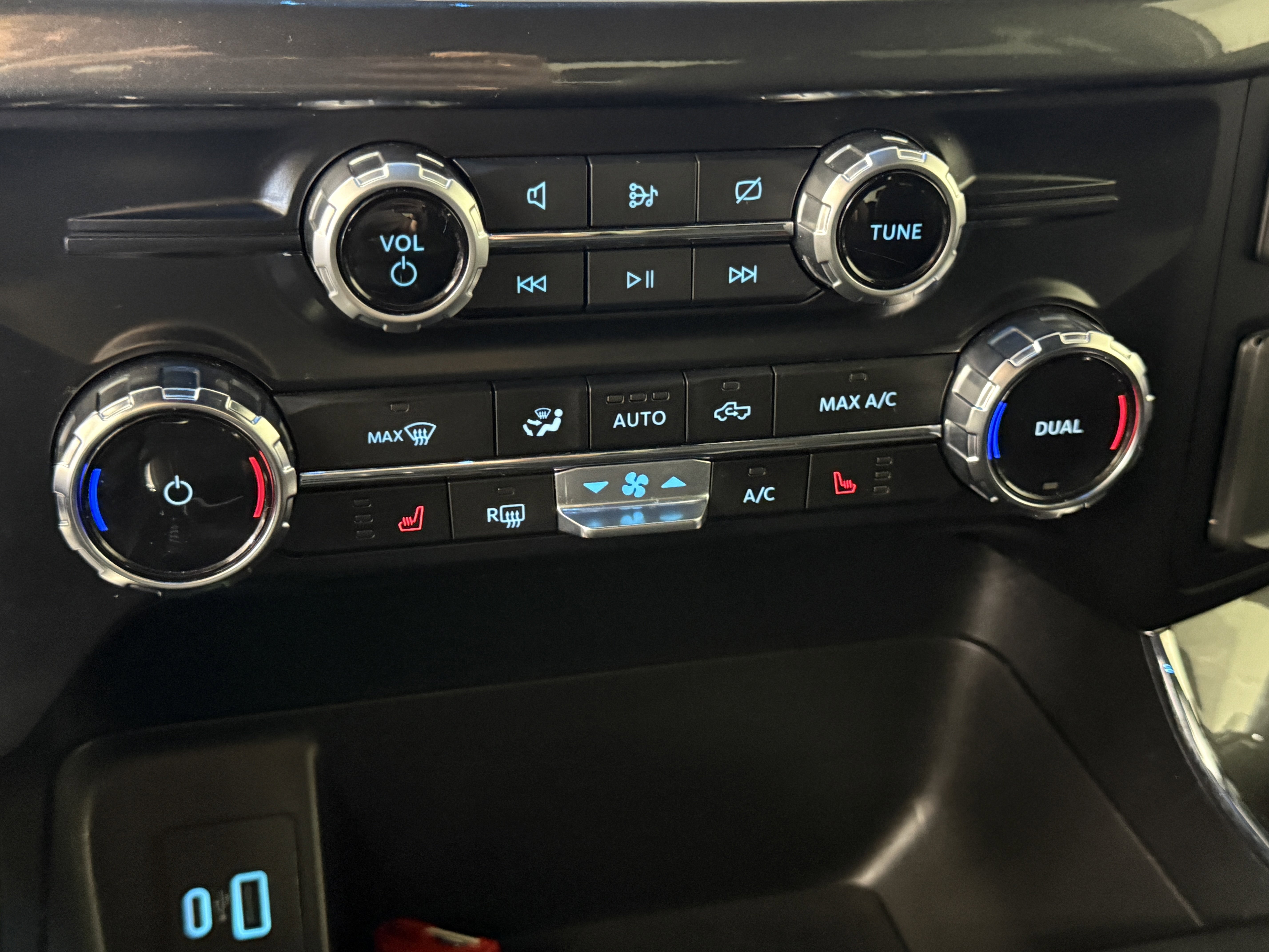 Certified 2023 Ford F150 XLT w/ Equipment Group 302A High image 22