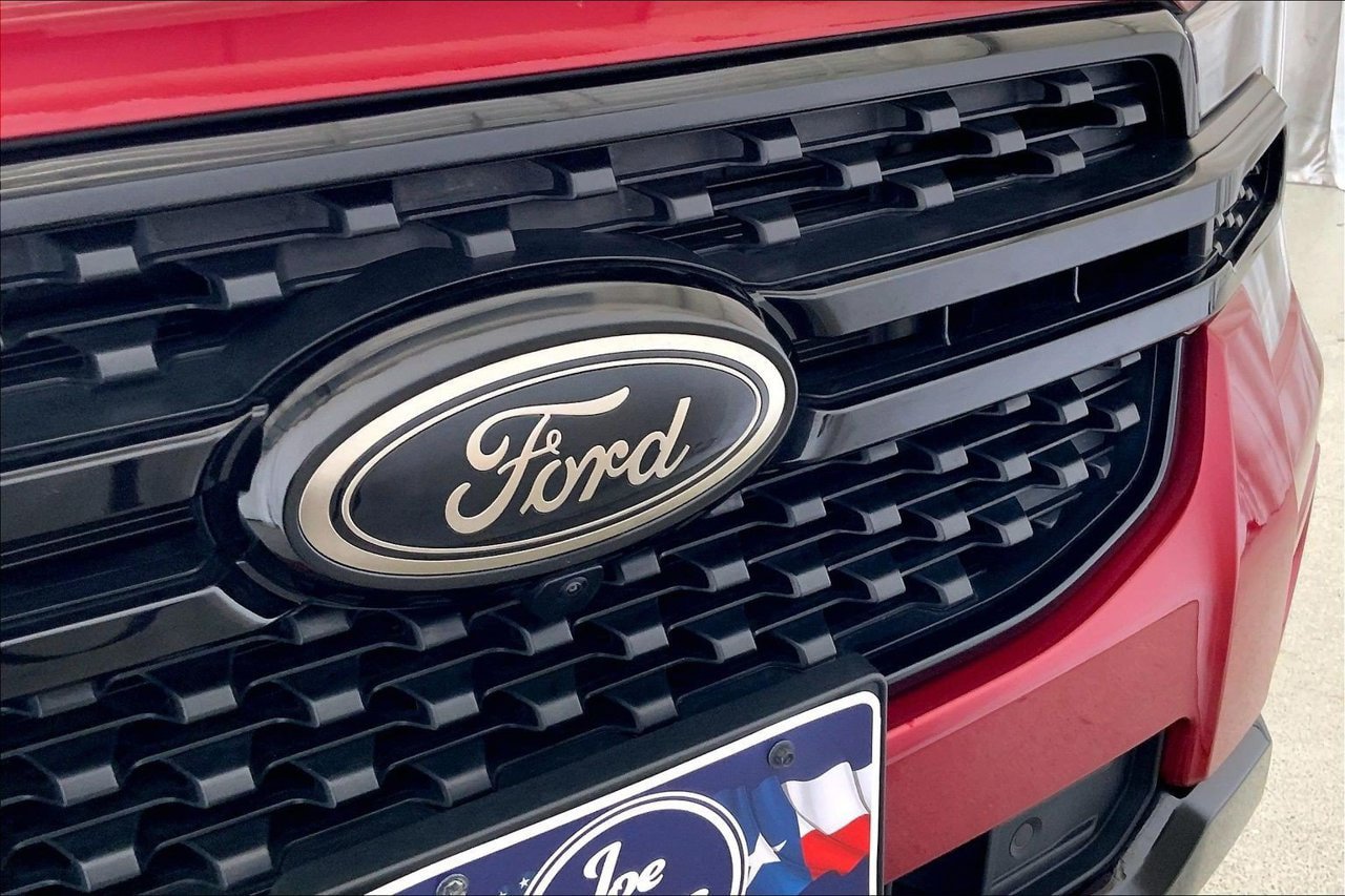 Certified 2025 Ford Ranger Lariat w/ FX4 Off-Road Package AWD/4WD image 30