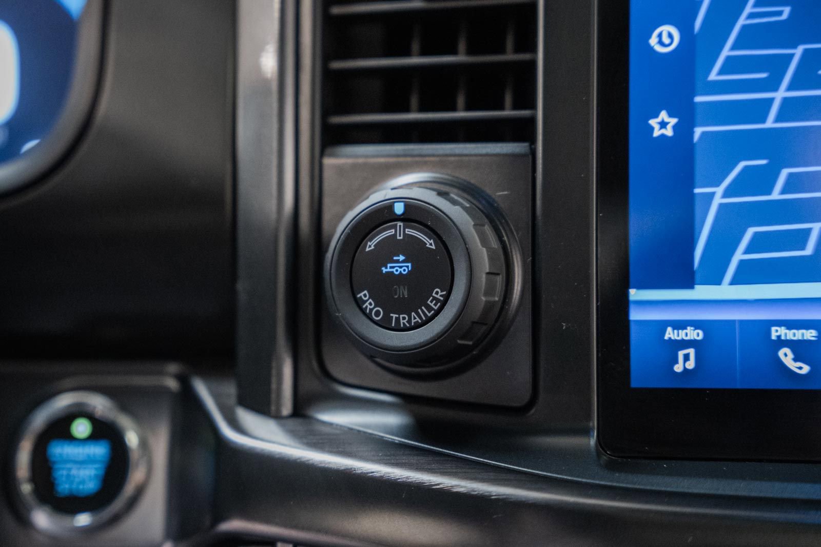 Certified 2022 Ford F150 Lariat w/ Equipment Group 502A High image 32