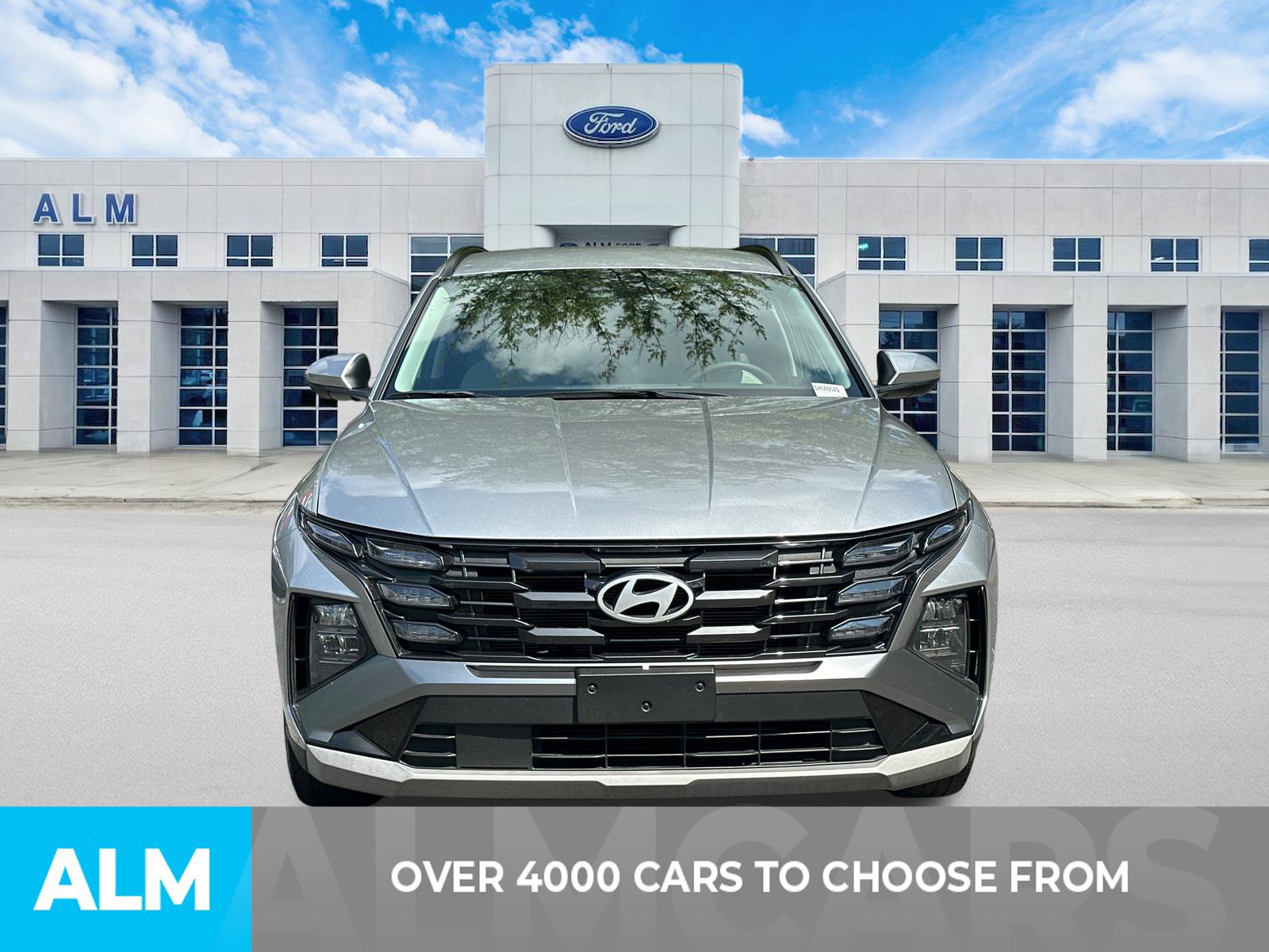 Used 2025 Hyundai Tucson SEL FWD image 2