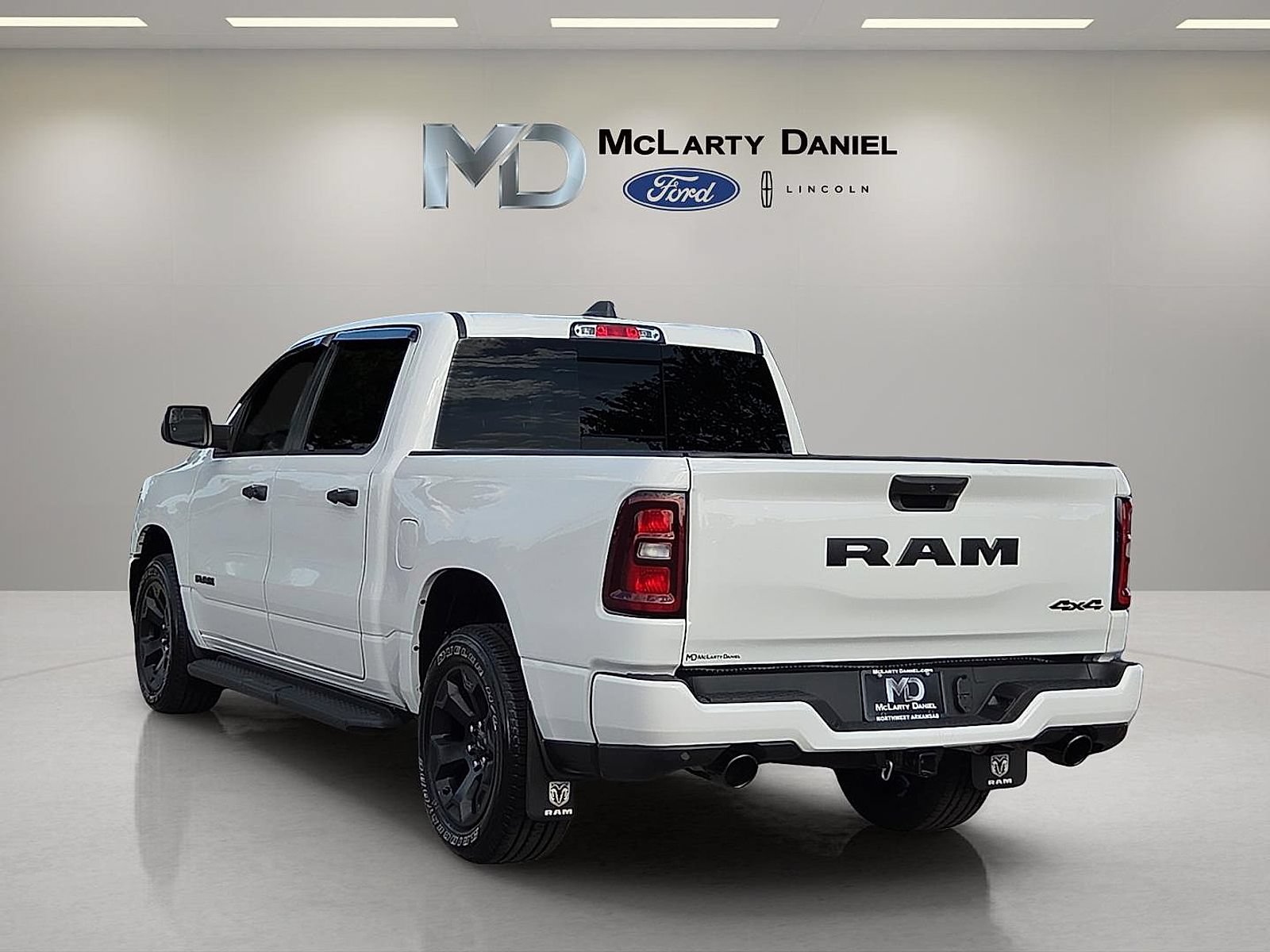 Used 2026 RAM 1500 Express AWD/4WD image 4