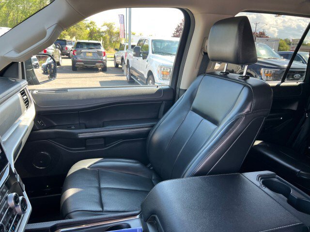 Certified 2024 Ford Expedition XLT AWD/4WD image 9