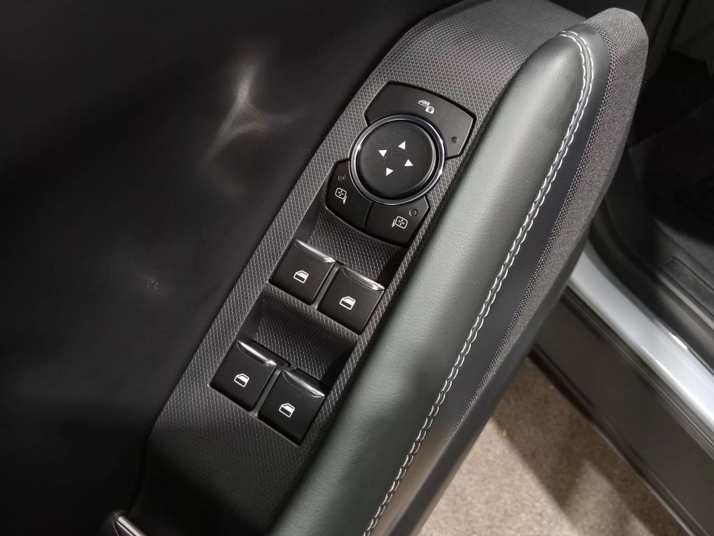 Certified 2025 Ford Mustang Mach-E Select RWD image 19
