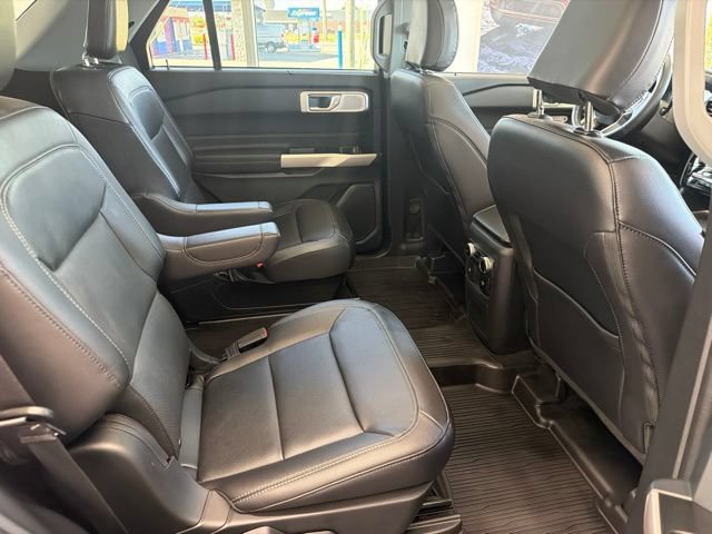 Certified 2024 Ford Explorer Limited w/ Limited Technology Package AWD/4WD image 13