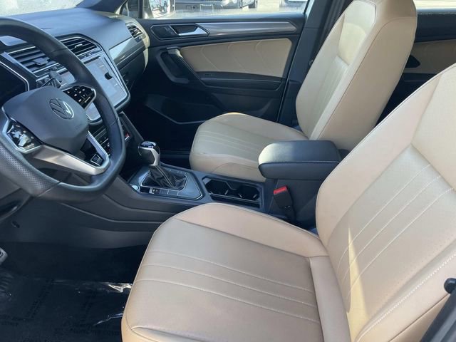 Used 2023 Volkswagen Tiguan SE R-Line image 20