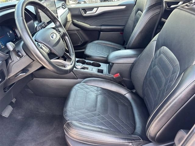 Certified 2023 Ford Escape SE w/ PHEV Premium Package FWD image 17