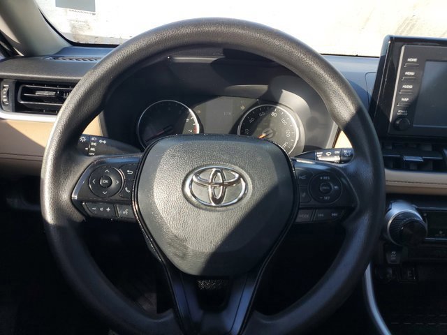 Used 2019 Toyota RAV4 LE w/ Phone Cable & Charge Package image 16