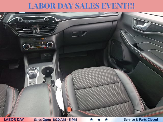 Certified 2025 Ford Escape ST-Line Select AWD/4WD image 15