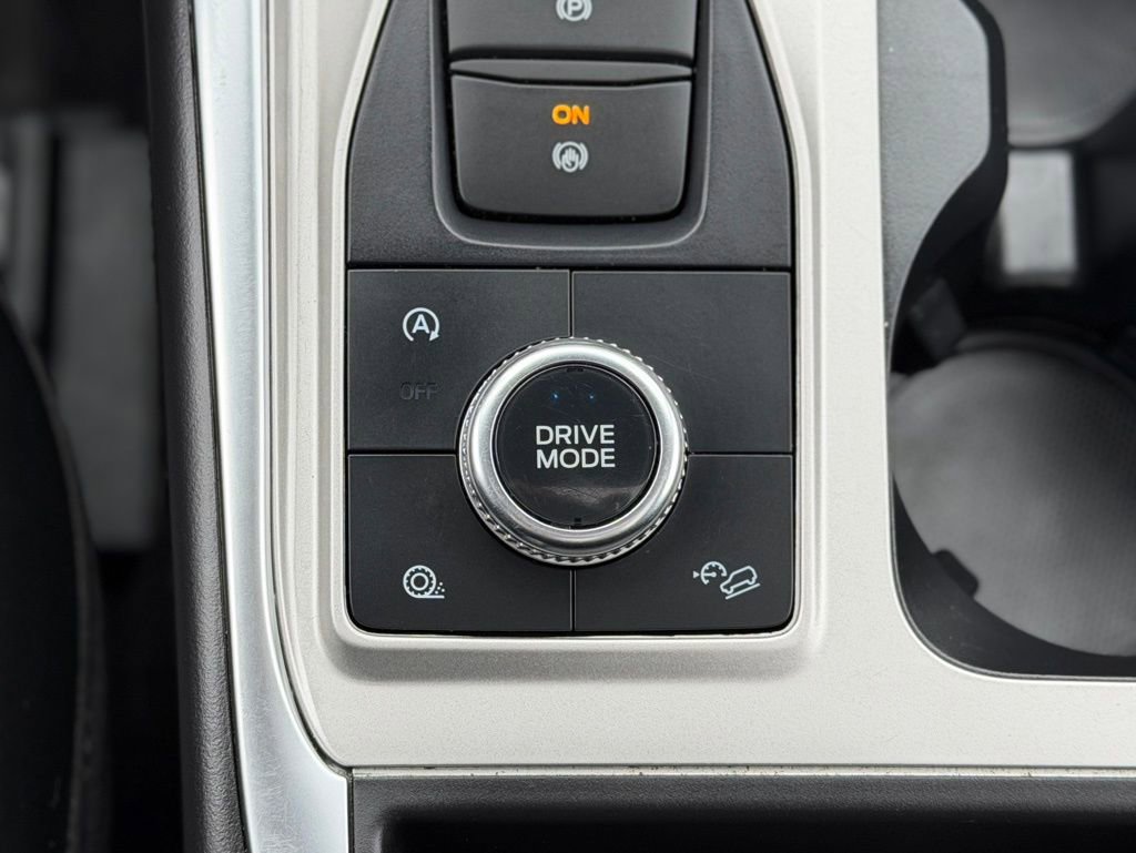 Certified 2023 Ford Explorer XLT w/ Equipment Group 202A image 22