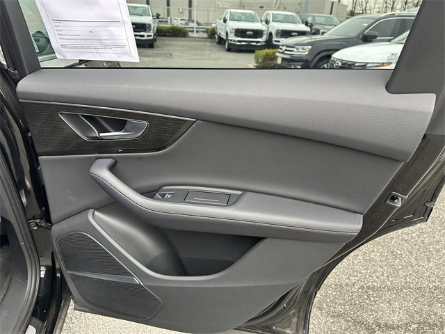 Used 2024 Audi Q7 2.0T Premium Plus image 40