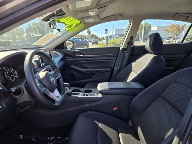 Used 2025 Nissan Altima 2.5 SV AWD/4WD image 26