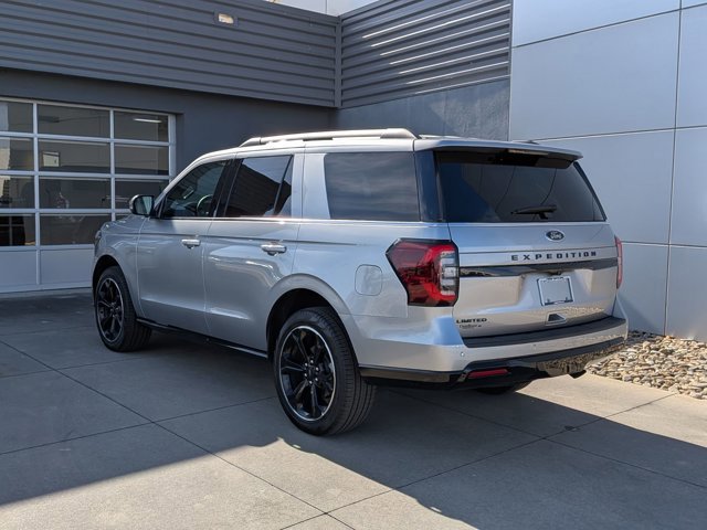 Certified 2024 Ford Expedition Limited image 3
