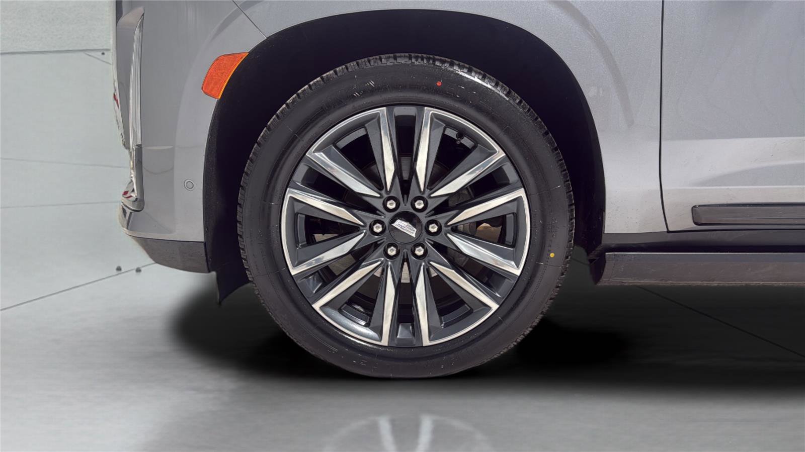 Used 2021 Cadillac Escalade ESV Sport w/ Driver Assist Tech Package AWD/4WD image 33