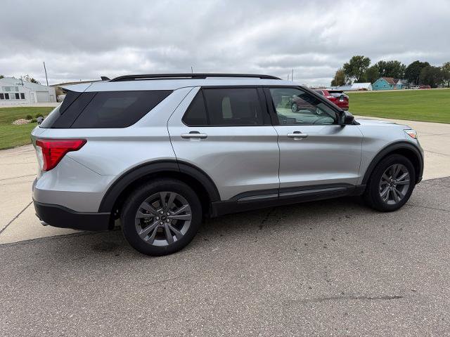 Certified 2023 Ford Explorer XLT w/ Equipment Group 202A AWD/4WD image 8