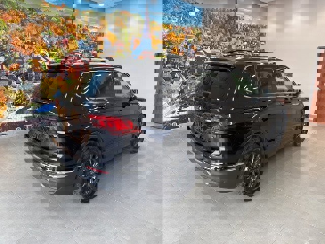 Used 2024 Volkswagen Tiguan SE image 6