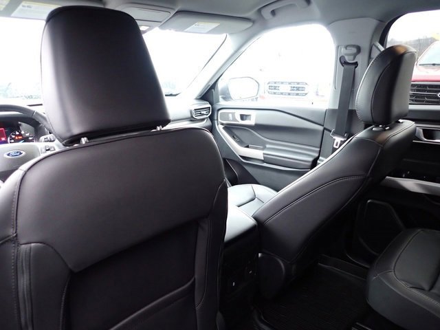 Certified 2023 Ford Explorer XLT w/ Equipment Group 202A image 17